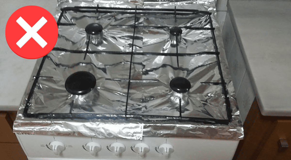 Por qué no debes usar papel aluminio para cubrir la cocina (estufa)