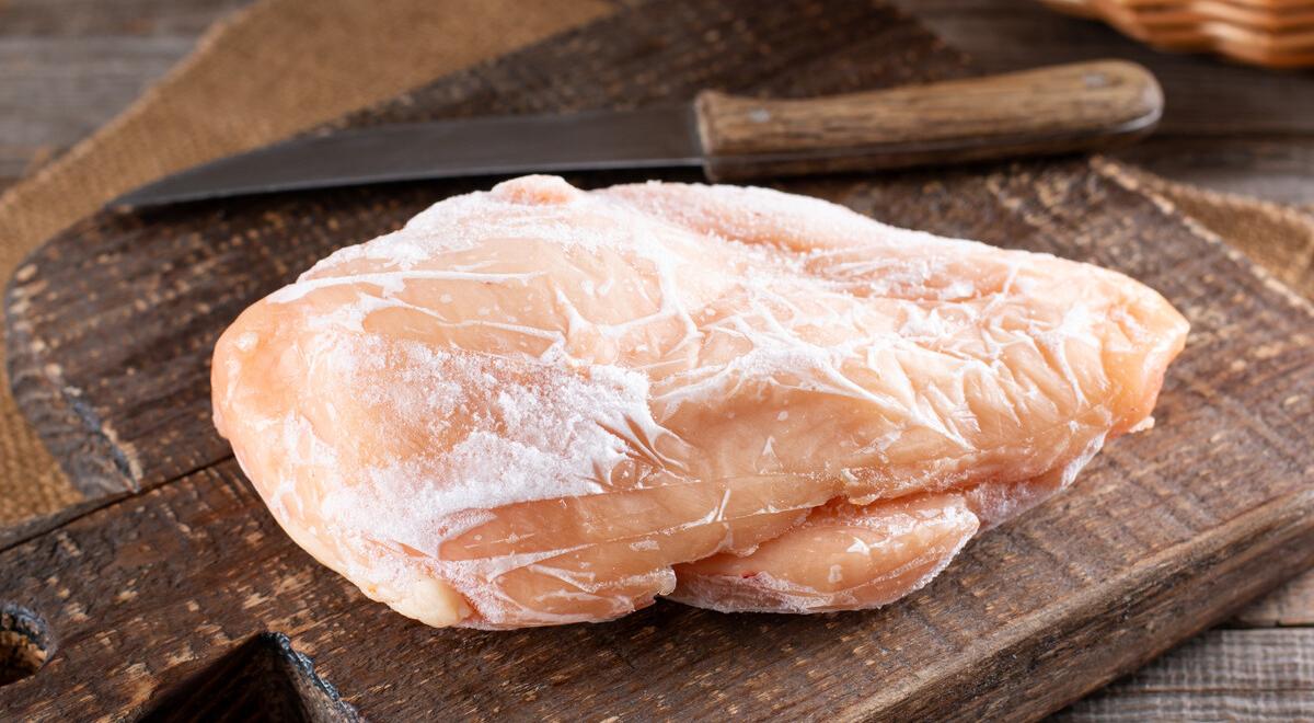 ¿Cómo guardar el pollo correctamente en el refrigerador? Buenazo.pe