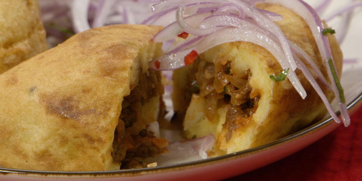 Papa rellena de carne (VIDEO)