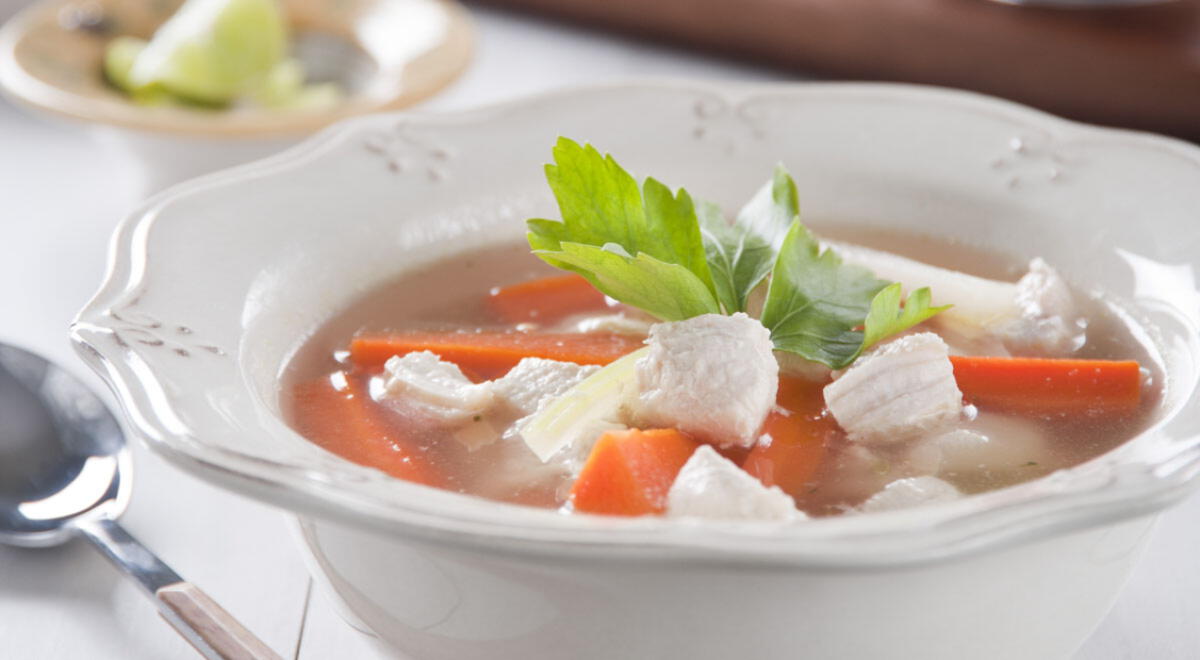 sopa de pollo saludable