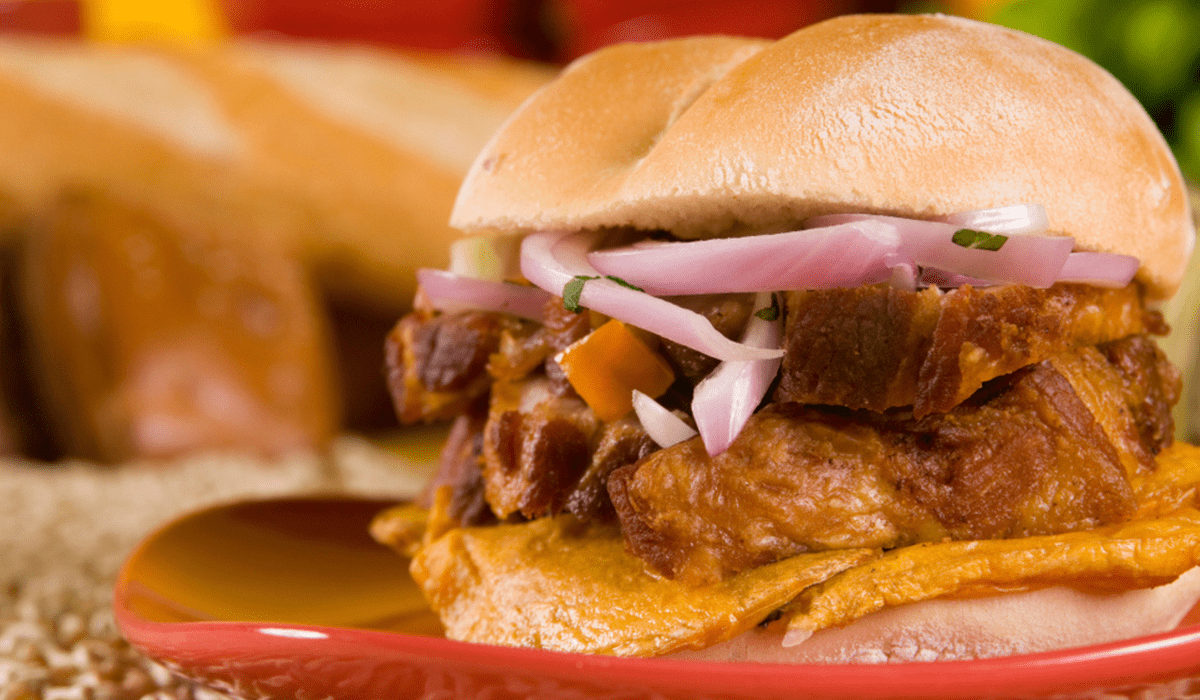 Pan con chicharrón