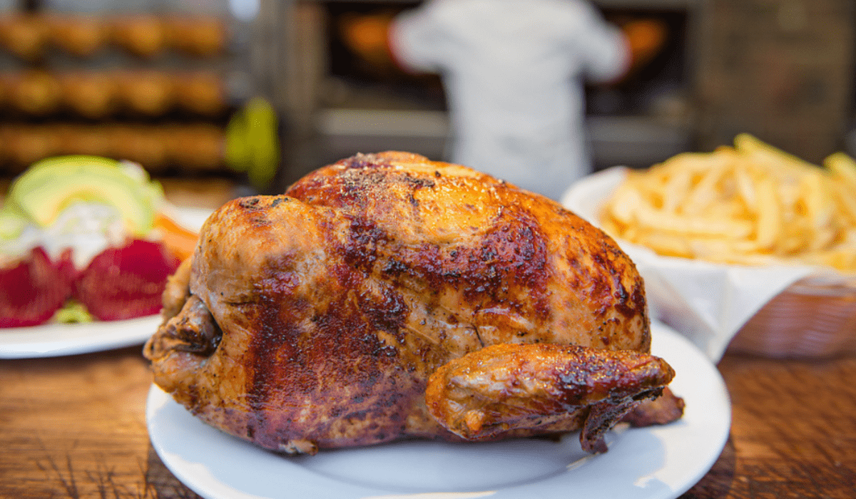 ¿Por qué el pollo a la brasa conquista el paladar de millones de peruanos?