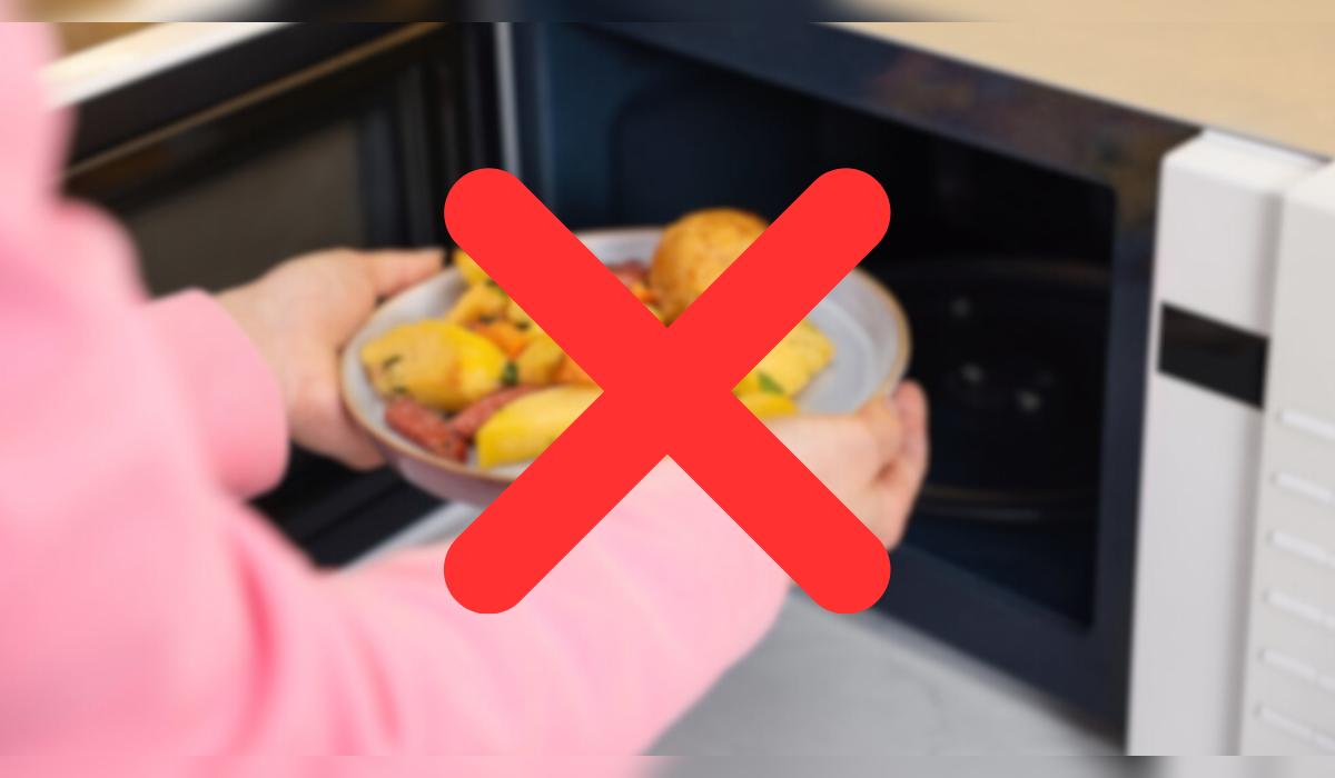 Recalentar esto en el microondas podría dañar tu salud: 5 alimentos que es mejor evitar