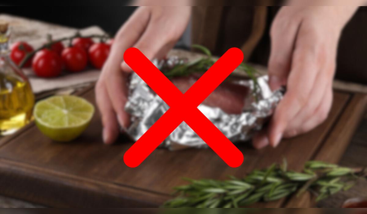 El secreto mejor guardado de la air fryer: el recipiente que supera al aluminio y los moldes