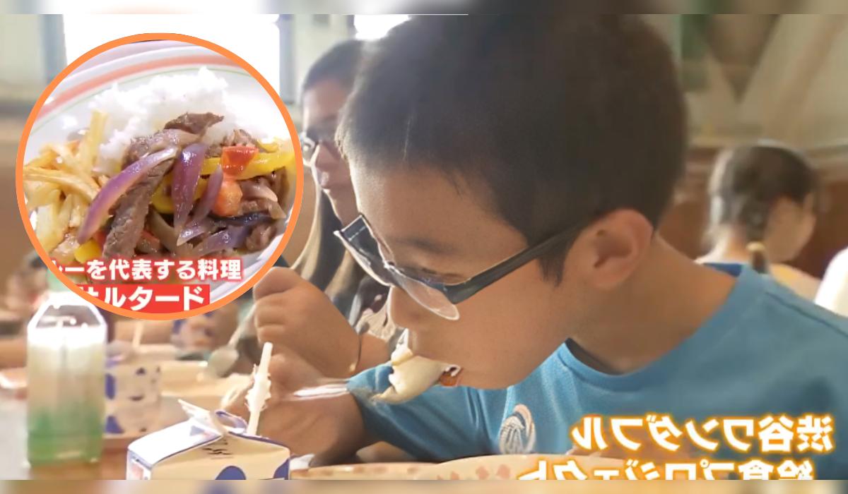 Niños japoneses prueban comida peruana.