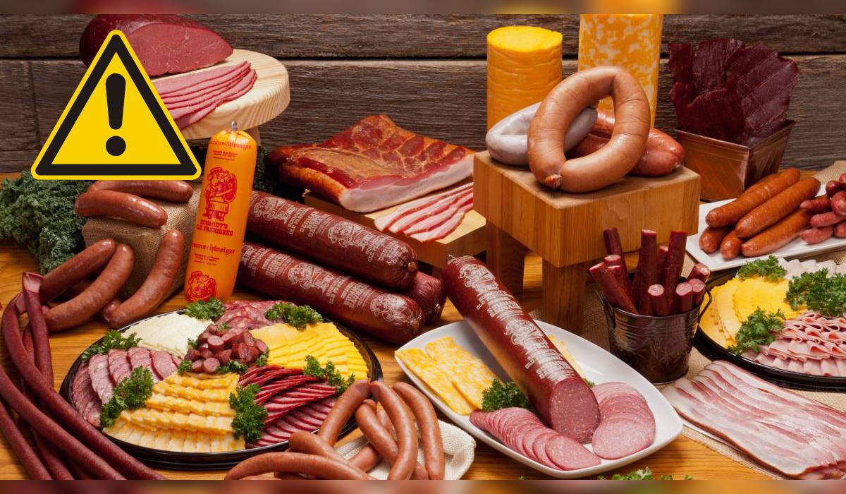 Carnes como jamón, hot dogs, chorizo y tocino, forman parte de la peligrosa categoría 1, vinculándose al cáncer colorrectal. Los procesos de conservación generan compuestos químicos dañinos para la salud.