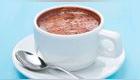 Chocolate caliente en taza