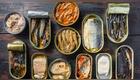 El peligro de consumir pescados enlatados para algunas personas. Foto: Buenazo / Shutterstock