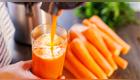 Los beneficios de tomar jugo de zanahoria y cúrcuma.