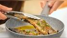 El mejor truco para freir pescado sin que se despegue la piel.