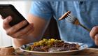 comer-con-el-celular