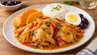 Una preparación de pollo puede inspirar este escabeche, con presas doradas y un aderezo avinagrado para servir en casa. Foto: IA