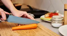 Cuchillo Santoku vs. cuchillo de chef: diferencias