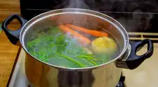Cocinar verduras: ¿agua fría o hirviendo?, ¿cuál es mejor?