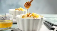 Miel al yogur: estudio analiza efecto en los probióticos