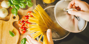 Este es el secreto para cocinar la pasta sin aceite y evitar que se pegue