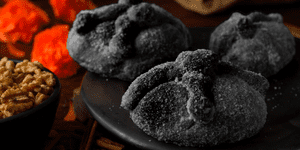 ¿De qué está hecho el PAN DE MUERTO negro? (receta paso a paso)