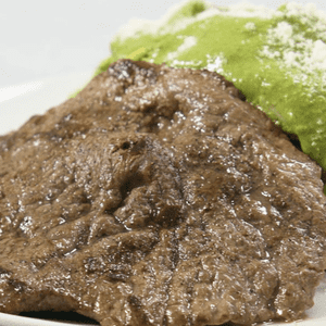Tallarines verdes con bistec buenazo