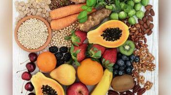 ¿Qué alimentos saludables puedo comer para una nutrición balanceada?