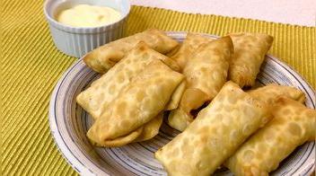 Tequeños de ají de gallina, lomo y salchicha huachana [VIDEO]