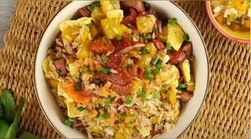 Arroz chaufa amazónico de cecina