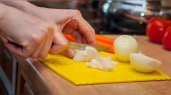 Tabla de picar: Conoce aquí cómo evitar la contaminación cruzada