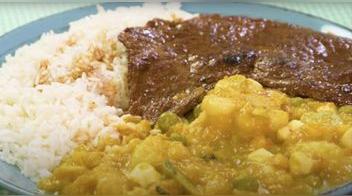 Locro de zapallo con bistec [VIDEO]