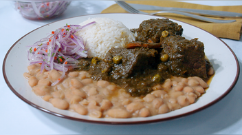 Esta es la receta para preparar el mejor seco con frejoles (VIDEO)