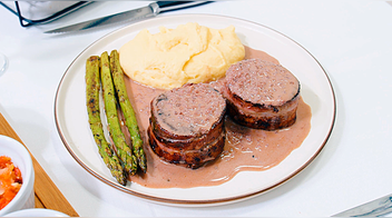 Filet mignon con salsa de vino: receta paso a paso (VIDEO)