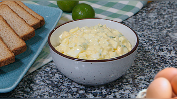 Ensalada de huevo duro: receta paso a paso (VIDEO)