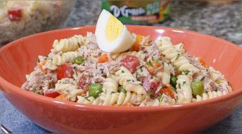 Ensalada de fideos con atún (VIDEO)