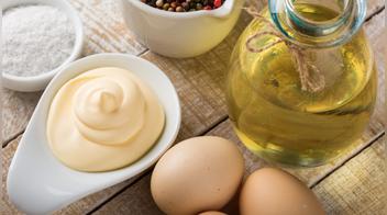 Descubre por qué el huevo crudo es un peligro en tu cocina