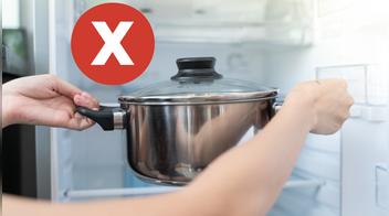 Esto sucede si guardas la olla con comida en el refrigerador