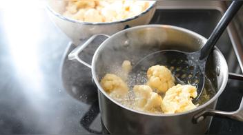 Coliflor: este es el truco para hervirla sin que huela mal