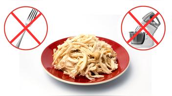 Ni con tenedor ni con batidora, esta es la forma más fácil de desmenuzar el pollo