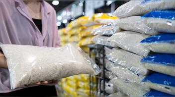 Ordenan el retiro de esta popular marca de arroz de los supermercados por esta peligrosa razón