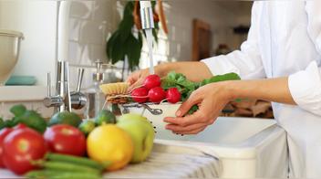 Ni bicarbonato ni vinagre: esta es la forma más eficaz de eliminar los pesticidas de las frutas y verduras