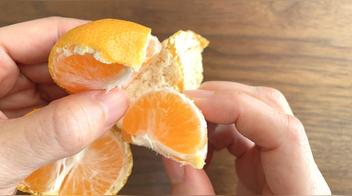 La razón por la que debes secar la cáscara de la mandarina: beneficios y usos