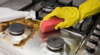 Cómo eliminar manchas de grasa de la cocina sin usar detergentes