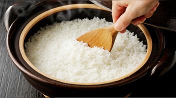 Ni pasado ni pegajoso: el método chino para cocinar arroz como un experto