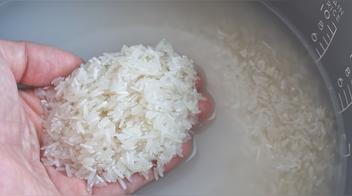 Cuántas veces se debe lavar el arroz blanco para eliminar los pesticidas y el arsénico