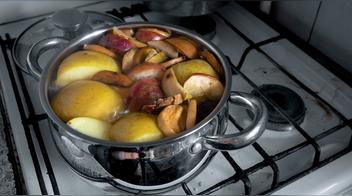 ¿Qué beneficios tiene comer manzana hervida?