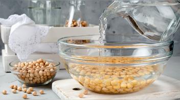 El mejor truco para ablandar los garbanzos en poco tiempo y sin remojar