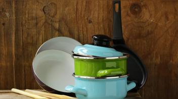Ni bicarbonato, ni limón, ni vinagre: cómo lavar las ollas y sartenes para que luzcan como nuevas