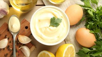 Receta fácil de mayonesa casera: rápida, cremosa y natural