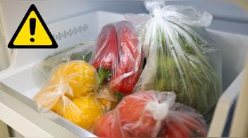 El peligro de guardar las verduras en bolsas de plástico