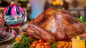 Vendedor de caramelos ahorró desde octubre para comprar pavo y sorprender a su madre en Navidad