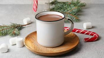 Cómo preparar el mejor chocolate caliente casero esta Navidad