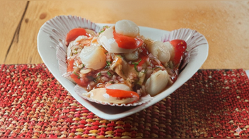 Ceviche de conchas de abanico en jugo de tomate y vodka: fácil