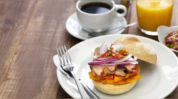 Pan con chicharrón: qué corte de cerdo se usa y es más sabroso